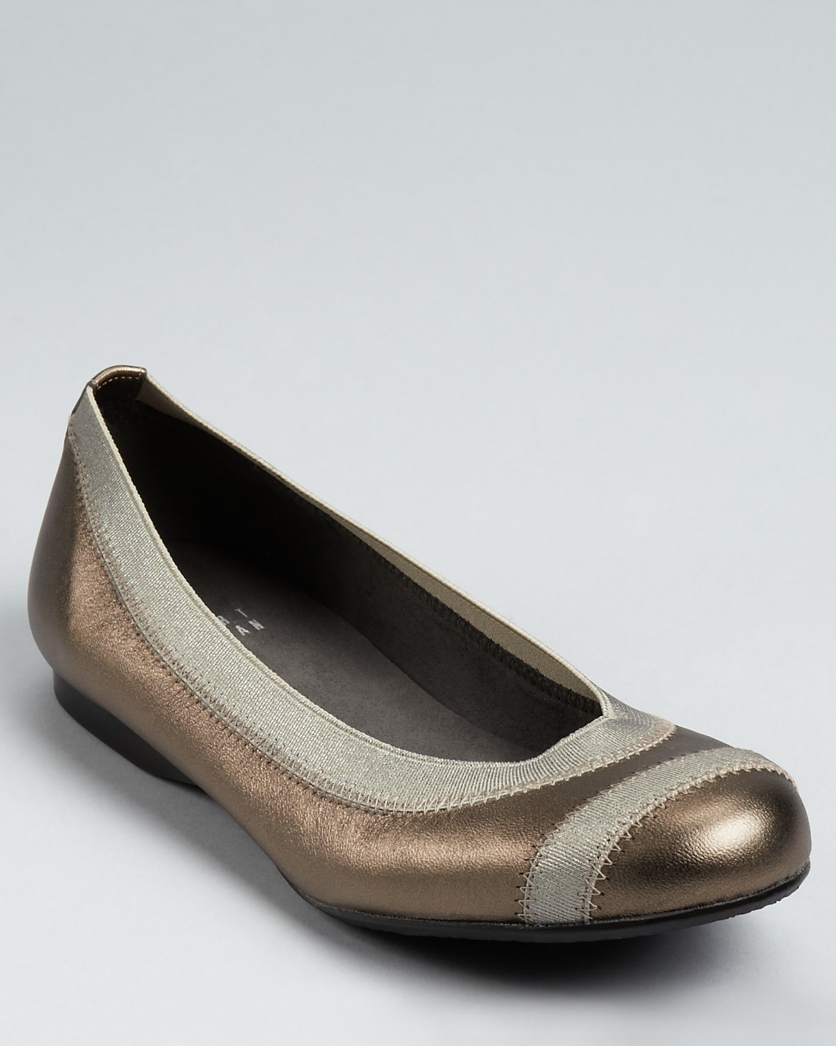 Stuart Weitzman Flats - Giveable | Bloomingdale's