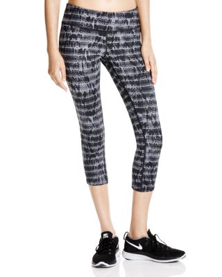 nike women's cropped leggings