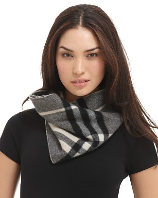 Burberry Giant Check Snood