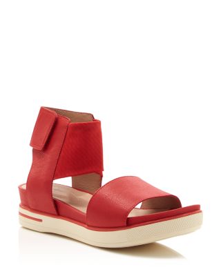 bloomingdales flat sandals