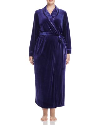 Oscar de la Renta Pink Label Plus Long Velvet Robe