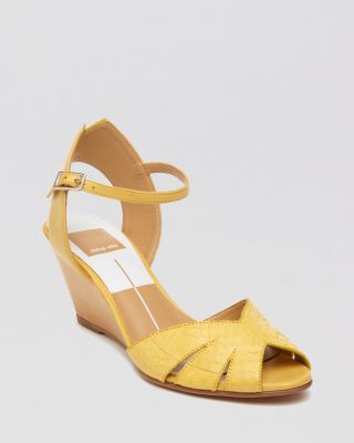 bloomingdales dolce vita shoes